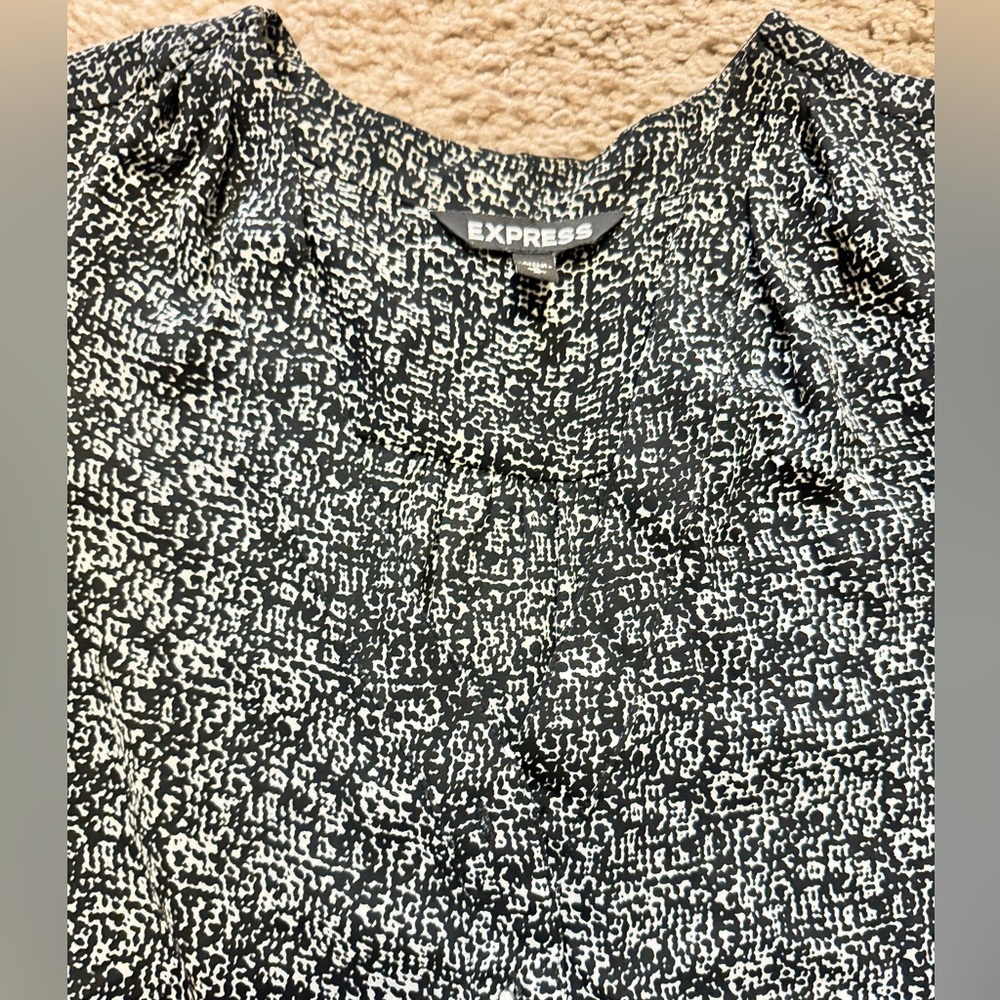 Express Blouse - Picture 3 of 3